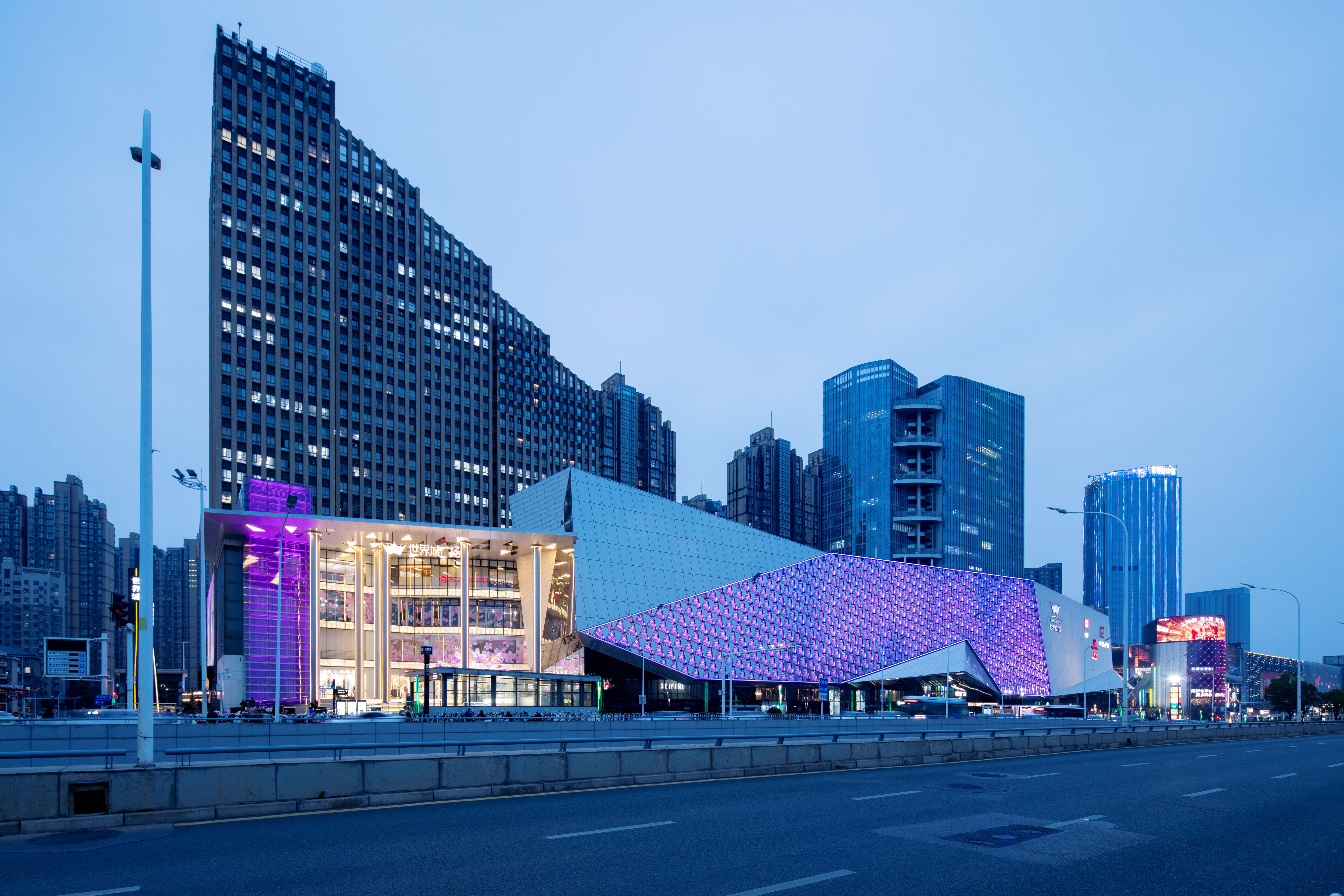 Wall by Day, Light by Night: 3D Printing and Flexible Linear Lights Illuminate Wuhan's Optical Valley Landmark